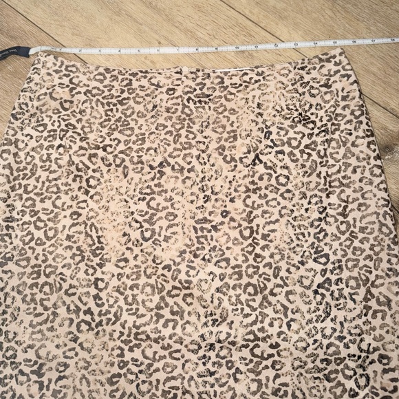 Carla Ferroni Suede Leopard Print Neutral Midi Pencil Skirt Medium - Picture 3 of 5
